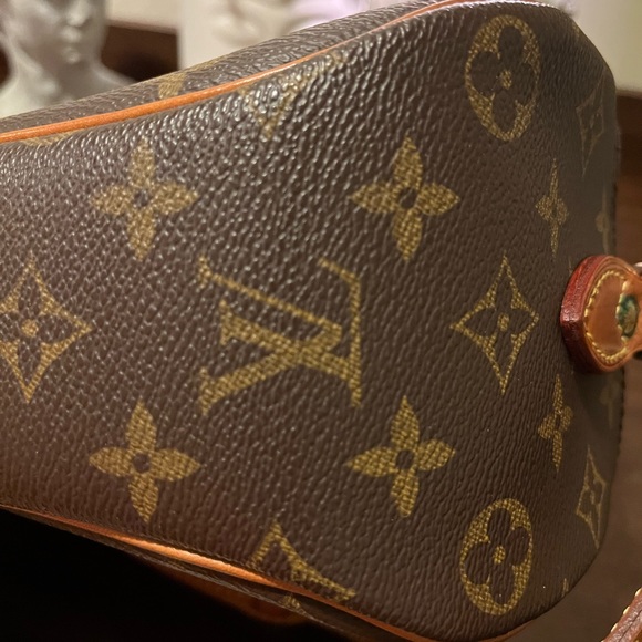 🍃AUTHENTIC LOUIS VUITTON MONOGRAM BLOIS VINTAGE BAG🍃 - Picture 7 of 12